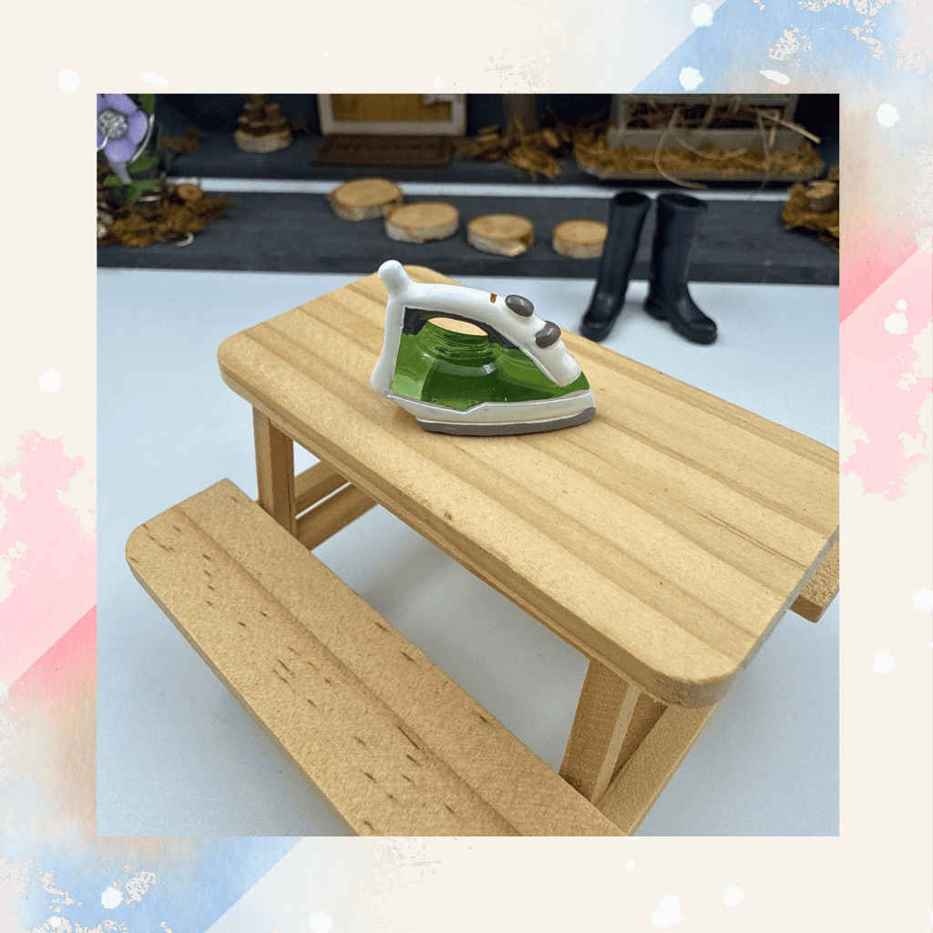 Wichtel Mini-Bügeleisen – Zubehör für Wichtelstreiche und Miniaturwelt