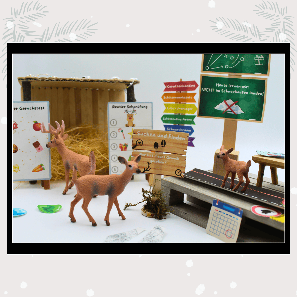 Spielerische Rentierschule-Szene mit Wichtelzubehör: Tafeln, Wegweiser und kleine Hirsche vor einer Wichteltür. Ideal für Weihnachten, Puppenhaus, Adventskalender und Wichtelsets – schafft Magie und Geschichten für Wichtelbriefe und Weihnachtswichtel.